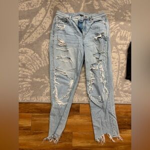 Light Wash Ripped Jeans
